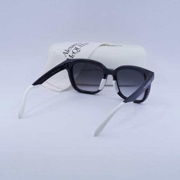 🕶️ New Alexander McQueen AM0295SK 002 Sunglasses - Black Frame, Grey Lenses - Picture 8 of 9